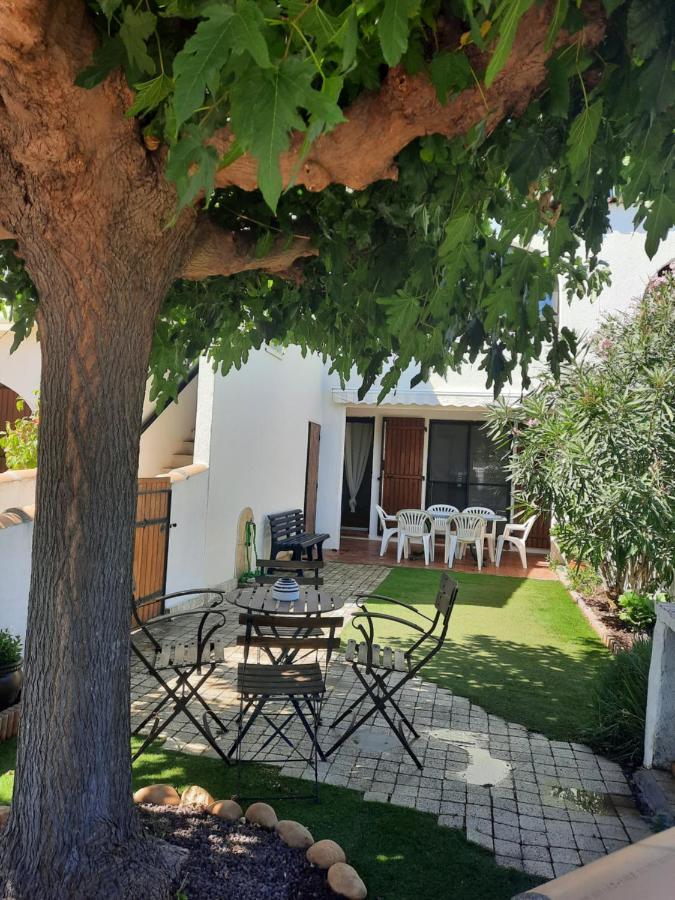 Petit Appartement Aux Stes Maries De La Mer Сен Мари де ла Мер Екстериор снимка