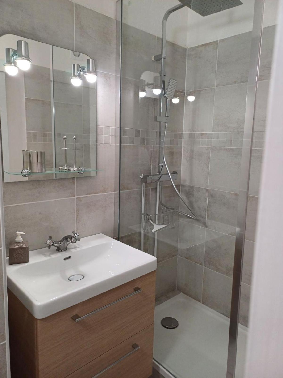 Petit Appartement Aux Stes Maries De La Mer Сен Мари де ла Мер Екстериор снимка